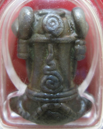 พระปิดตาออกเนื้อสำริดเก่าไม่ทราบวัดเกจิสร้าง