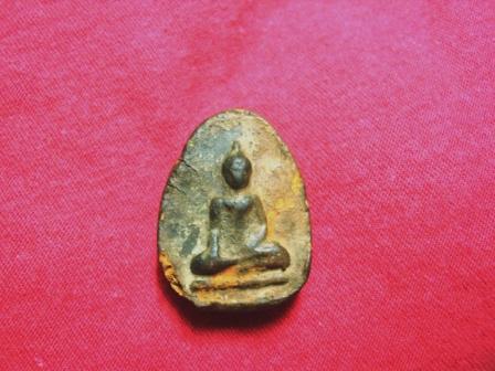 ขอสอบถามพระนางกำแพงว่าแท้หรือไม่ครับ