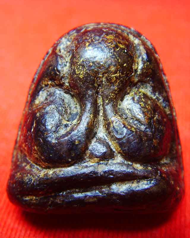 รบกวนปิดตาหลวงพ่อแก้วครับ