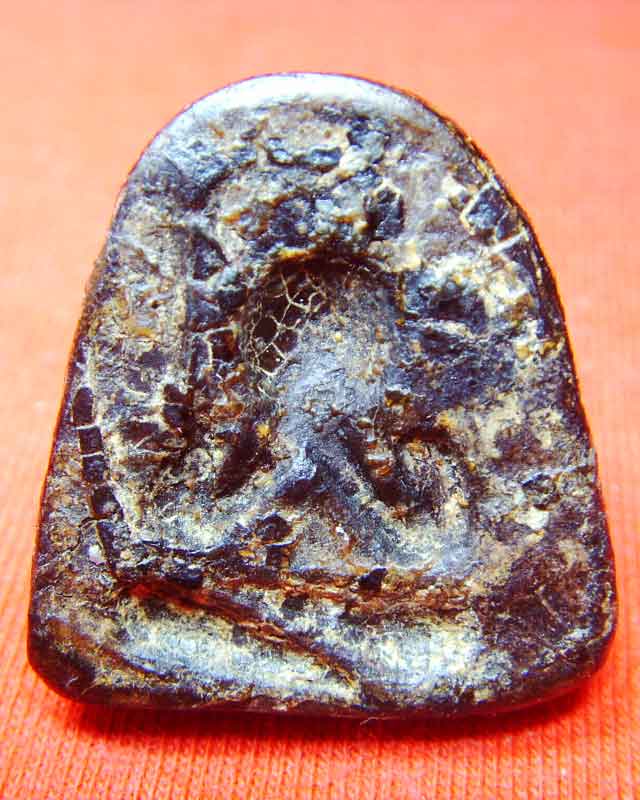 รบกวนปิดตาหลวงพ่อแก้วครับ