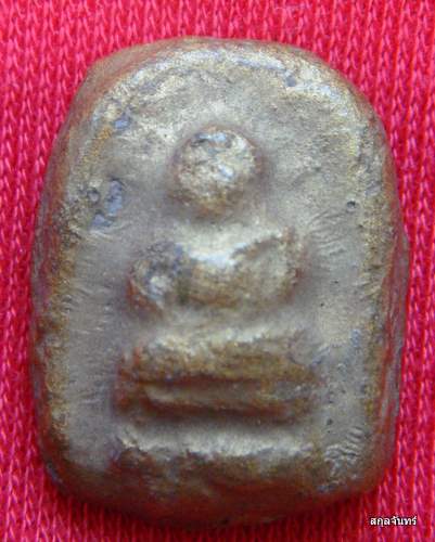 พระเนื้อดินครับ