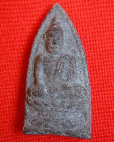 หลวงพ่อพัฒน์องค์นี้แท้ใหมครับ ราคาเท่าใหร่ครับ