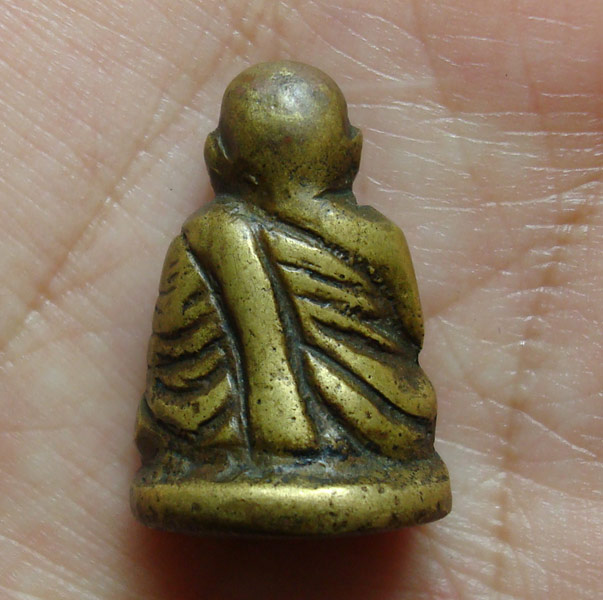 รบกวนดูหลวงพ่อเงินวัดห้วยเขนให้หน่อยครับ