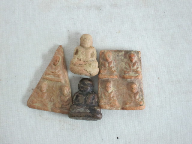 รบกวนช่วยดูชุดนี้หน่อยครับ จากวัดเขาพระใตครับ