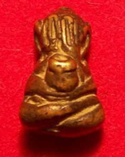 พระปิดตาองค์นี้ใครเป็นผู้สร้างครับ ราคาประมาณเท่าใหร่ครับ 