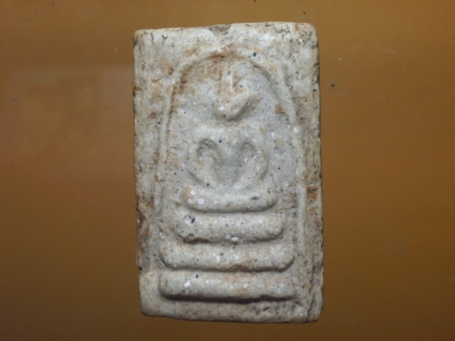 พระสมเด็จบางขุนพรหมพิมพ์อกครุฑ