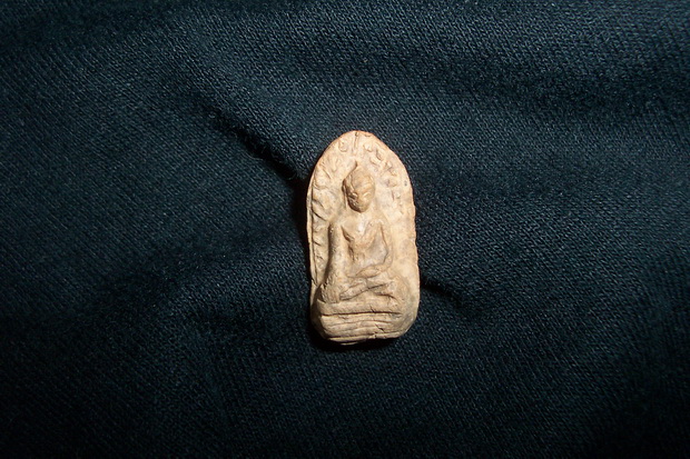 พระรอดลำพูน กรุวัดมหาวัน 