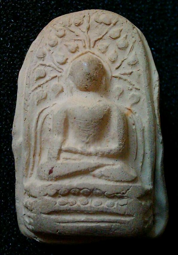 พระคง ลำพูน  รบกวนพี่ๆด้วยนะครับ