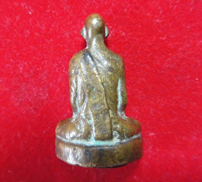 ดูให้หน่อยคับพระอะไรรุ่นไหน