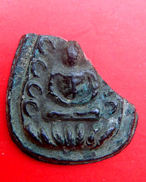 ช่วยดูพระกลีบบัว เนื้อเมฆพัฒน์ ให้ผมด้วย!