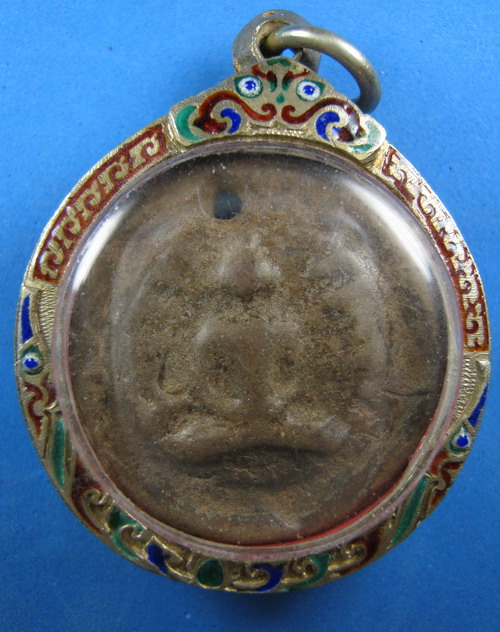 พระจันทร์ลอยที่ไหนครับ