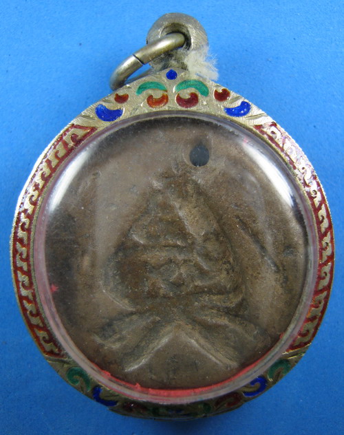 พระจันทร์ลอยที่ไหนครับ