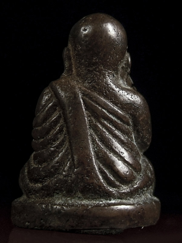 รูปหล่อหลวงพ่อเงินที่ไหนครับแท้ไหมครับ