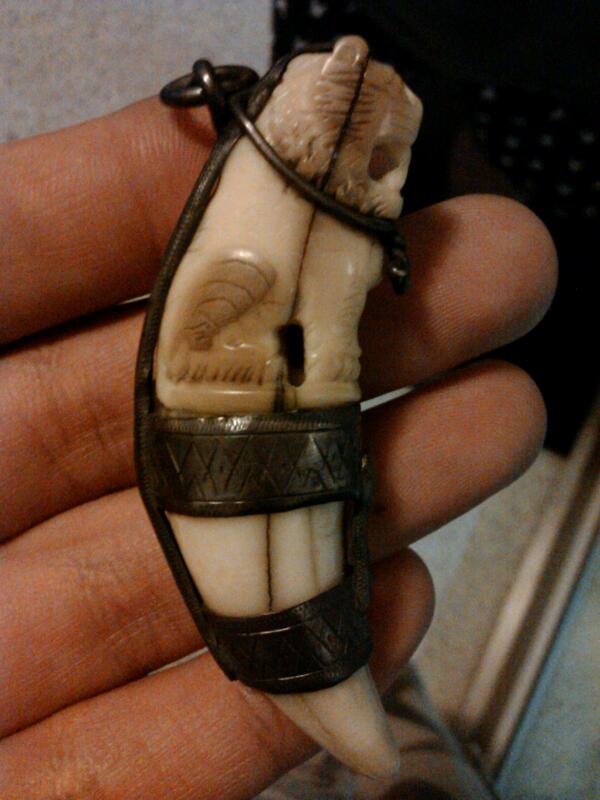 เขี้ยวเสือ หลวงพ่อคง