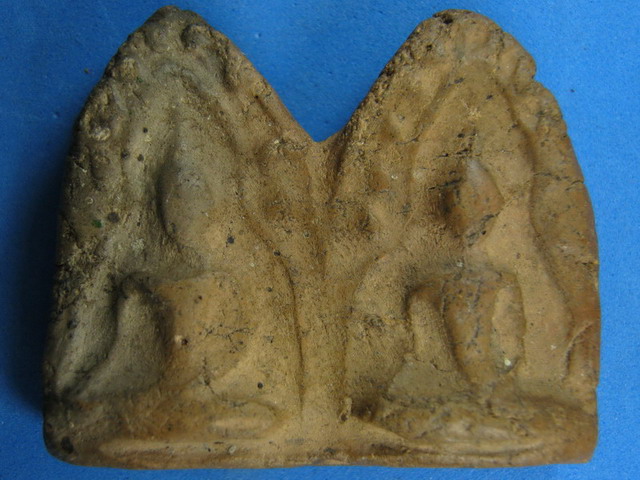 พระขุนแผนหลวงพ่อโหน่งหรือเปล่าครับ