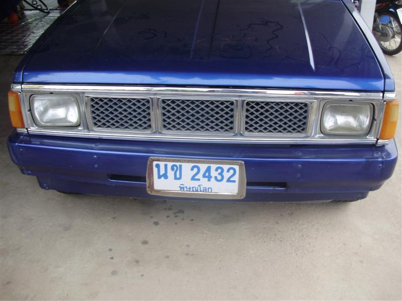 ต้องการขายรถบ้าน NISSAN 4ประตู ราคาไม่แพง