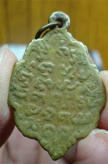 หลวงพ่อแก้ววัดพวงมาลัย แท้ไหมครับ