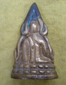 ด้านหลังชินราชครับ