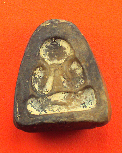 ขอความรู้จากอาจารย์ และ กูรูทุกท่าน พระปิตตาหลังแบบ ของที่ไหนครับ