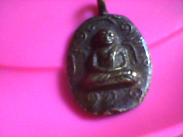 รบกวนท่านผู้รู้ดูให้ทีครับ ว่าเป็นพระอะไร