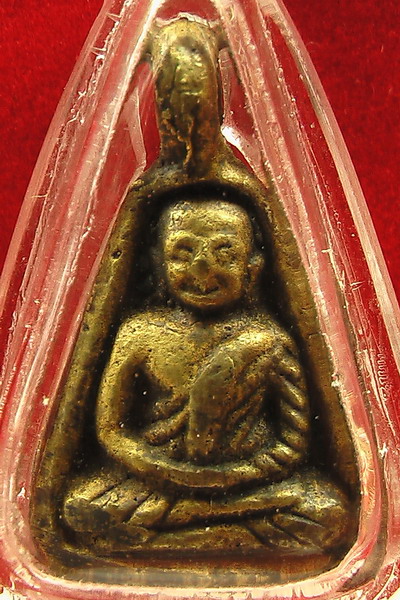 หลวงพ่อเงิน.....จอบเล็ก.....ครับ