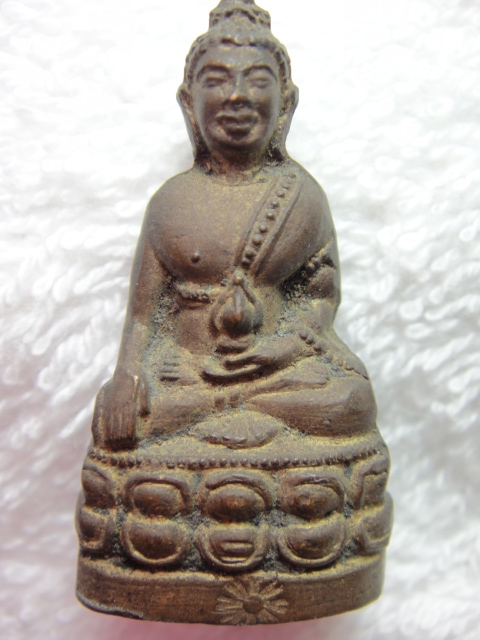 พระกริ่งที่ไหนครับ แท้หรือเปล่าครับ