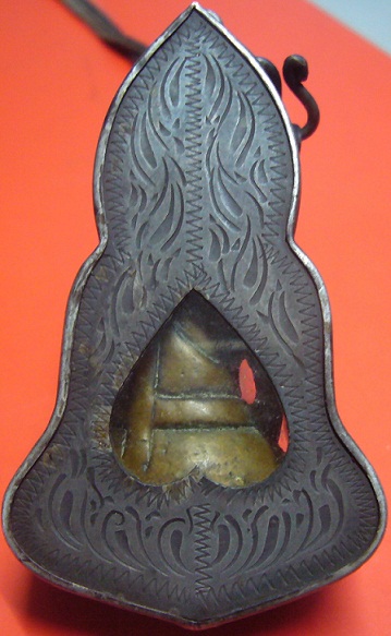 สอบถามพระยอดธง เลี่ยมเงินเก่า