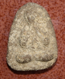 พระปิดตาหลวงปู่สุขใช้มิครับเก่าปะดีมะครับ