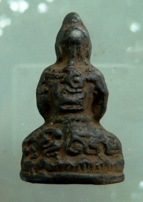 พระปิดตาเก่าครับ ไม่ทราบว่าที่ไหนครับ ขอความกรุณาด้วยครับ