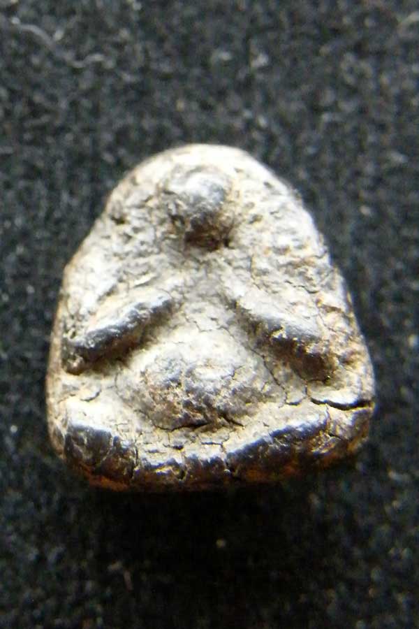 รบกวนผู้รู้ครับ พระปิดตา 2 องค์