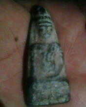 (เก่ามากๆ) ช่วยบอกทีครับว่านี้คือพระอะไรและขอรายละเอียดด้วยน่ะครับท่านผู้รู้.ขอบคุณครับ