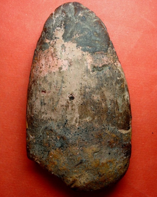 พระเนื้อดินพิมพ์ใหญ่ มีซ่อม