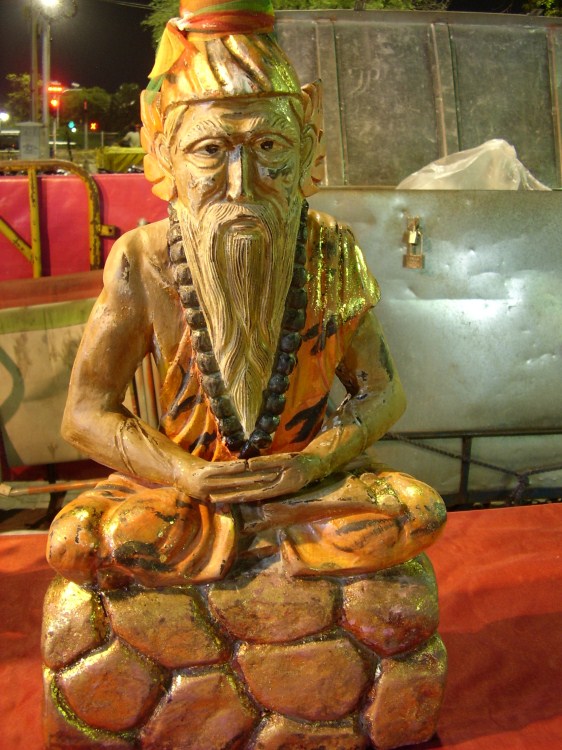 ปู่ฤษีนารอด ของเก่าสร้างจากไม้สักครับ