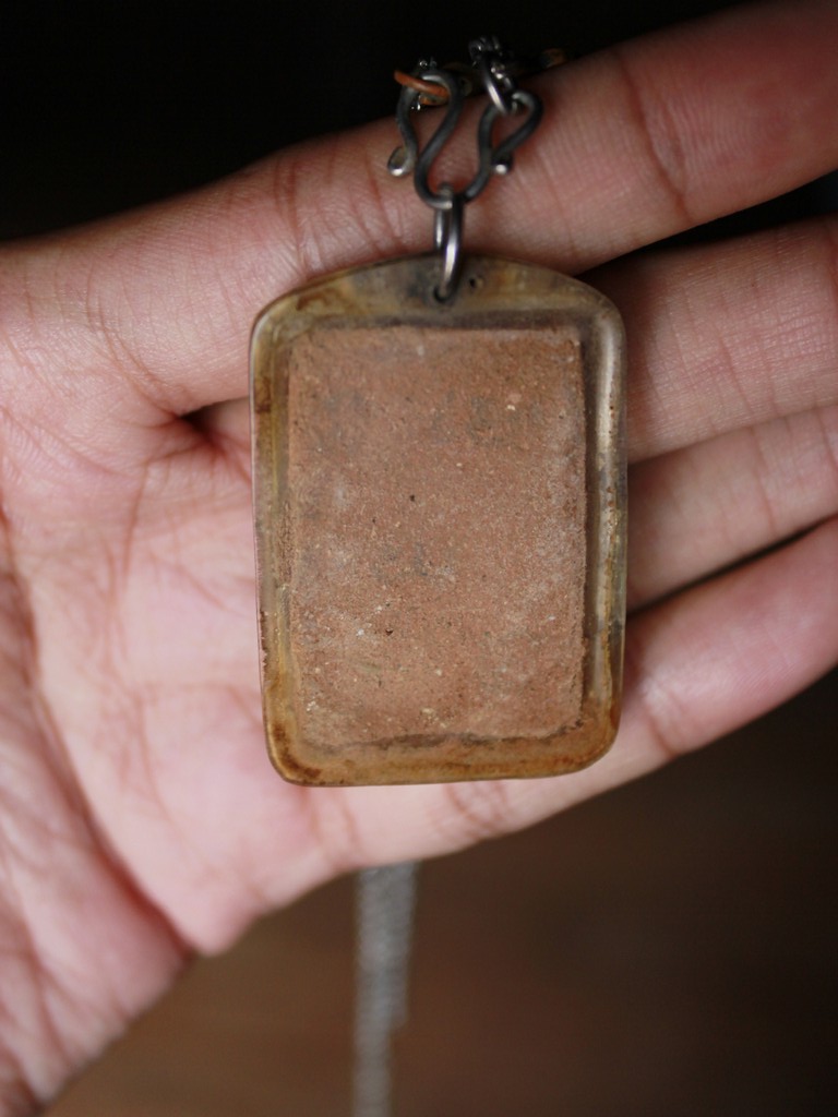 สอบถามเซียนพระทั้งหลายครับ พระนี้ชื่ออะไร พิมพ์อะไรครับ