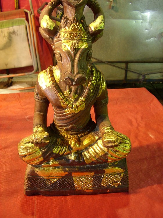 ปู่ฤษีหน้าวัว แกะจากไม้ครับ