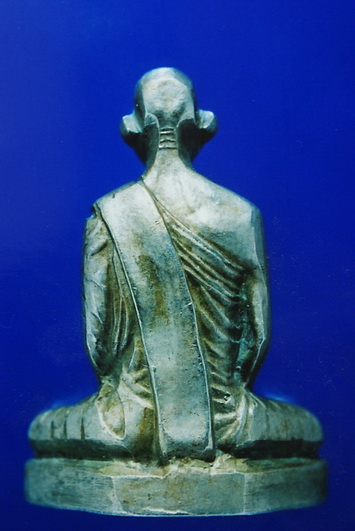 หลวงพ่อเดิม 2482 ลองถ่ายมั้ยครับรูปนี้เหมือนองค์จริงครับ