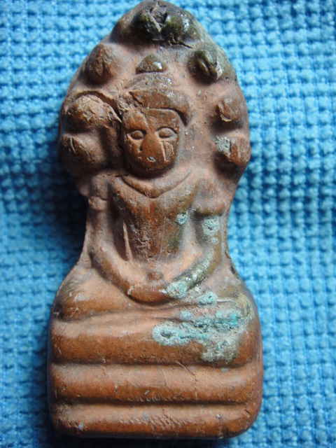 พระเนื้อดิน พิมพ์นาคปรก ไม่ทราบเกจิผู้สร้างครับ