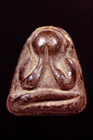 ต้องการให้เช่าพระปิดตาหลวงปู่แก้ว วัดเครือวัลย์ ชลบุรี ครับ