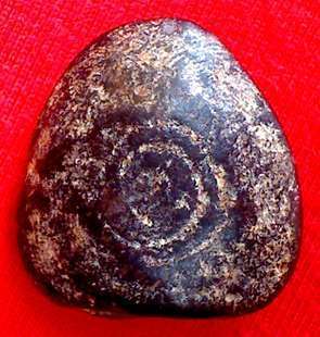 พระปิดตา เนื้อเก่าถึงยุค ไม่ทราบที่ครับ