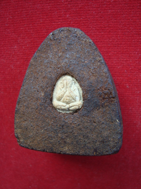 ปิดตามหาสเน่ห์ พิมพ์ใหญ่ ไม่ทราบที่ครับ