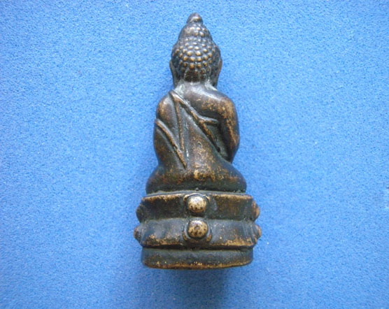 ช่วยดูพระกริ่งครับ