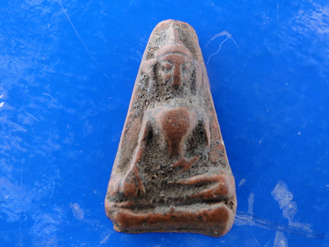 ช่วยดูหน่อยครับ ใครพอจะทราบบ้าง