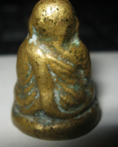 รูปหล่อหลวงพ่อเงินครับรบกวนสายตรงด้วยครับ