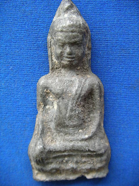 กราบเรียนช่วยพิจรณาพระหูยาน