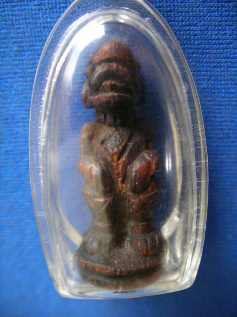 หนุมานไม้แกะ