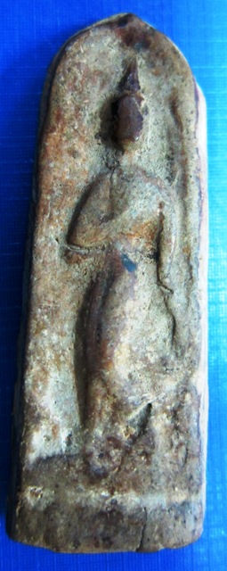 พระลีลาสรรค์ยืนกรุท้ายย่านเนื้อดิน