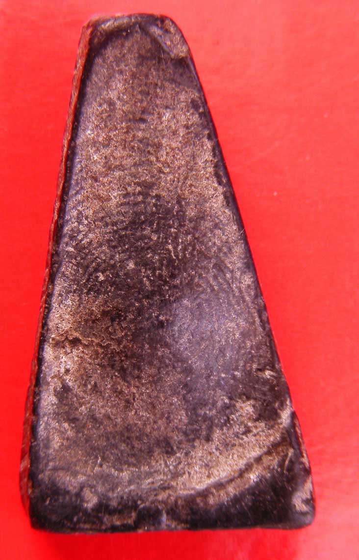 ช่วยดูพระผงสุพรรณให้ด้วยครับ