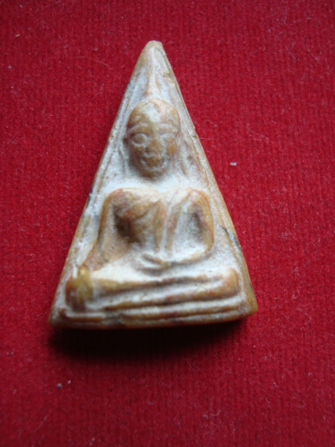 ,มีกรุไหมครับ แท้ป่าวครับ