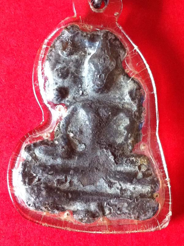 อยากถามผู้รู้ เลี่ยมพระมาไม่ดีจะแกะได้ไหม?