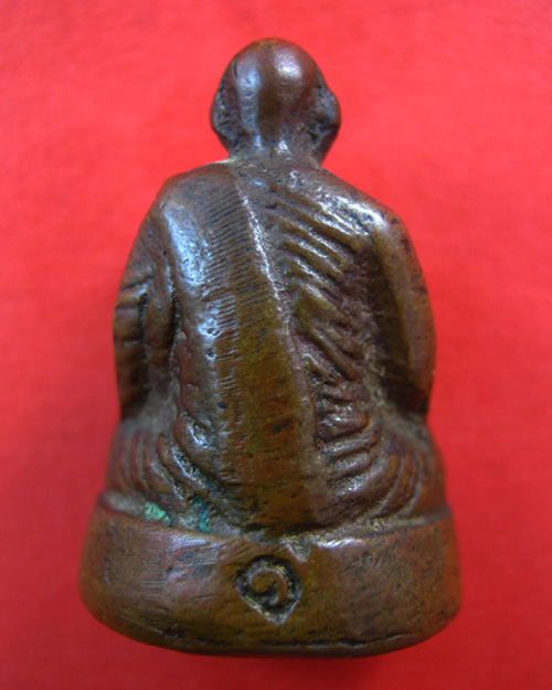 รูปหล่อหลวงพ่อบุญมี ใครทราบวัดและจังหวัดบ้างครับ